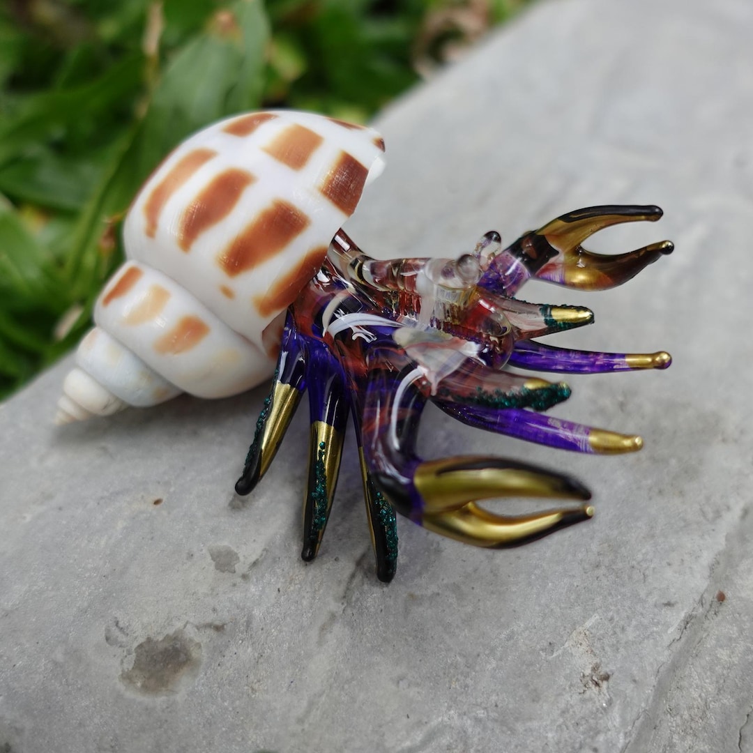 Seashell Hermit Crab Figurines Blown Glass Paint Blue Red Gold Mix