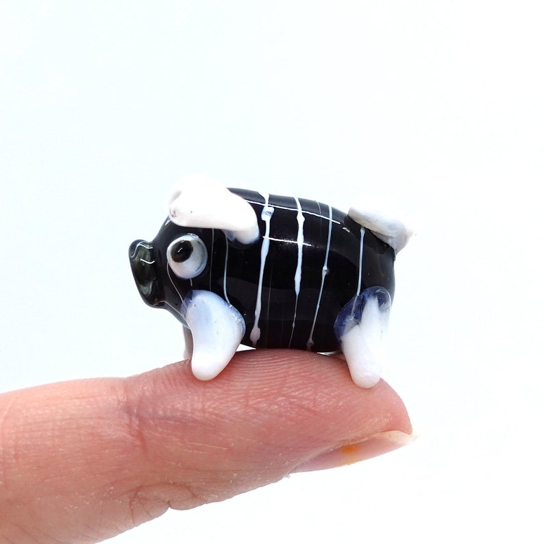 Rare Pig Micro Tiny Figurines Hand Blown Glass Art Sea Animals Collectible Gift Home Decor1 Black White