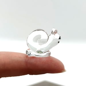 Tiny Micro Crystal Snail Figurines Hand Blown Clear Glass Art Animals Collectible Gift Home Decor