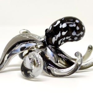 Octopus Figurines Animals Hand Blown Glass Art Collectible Gift Home Decorate 3.5", Black