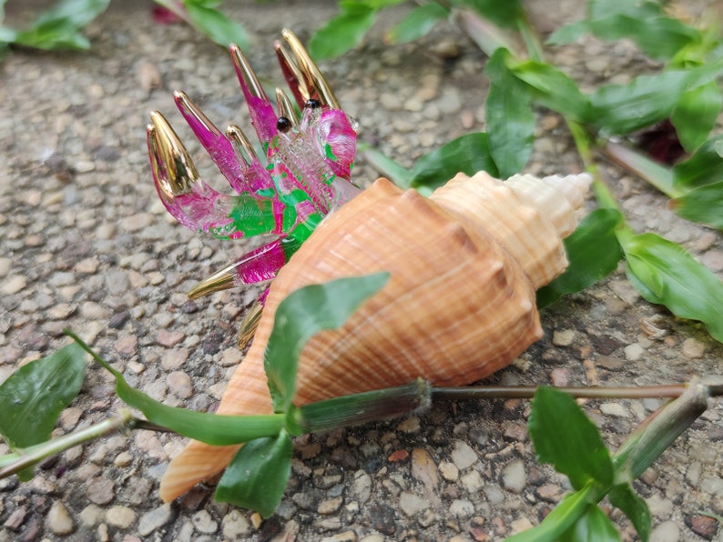 Seashell Hermit Crab Figurines Hand Painted Pink Green Blown Glass Mix Natural Shell Beach Animals Collectible Gift Home Decor