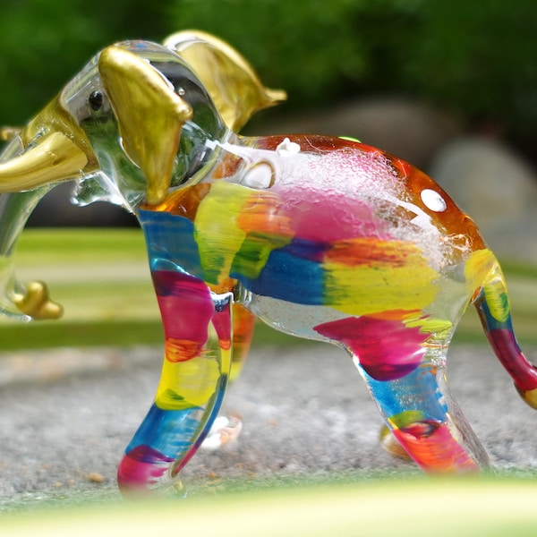 Elephant Trunk Down Figurines Hand Painted Colorful Blown Glass Art Animals Collectible Gift Home Décor