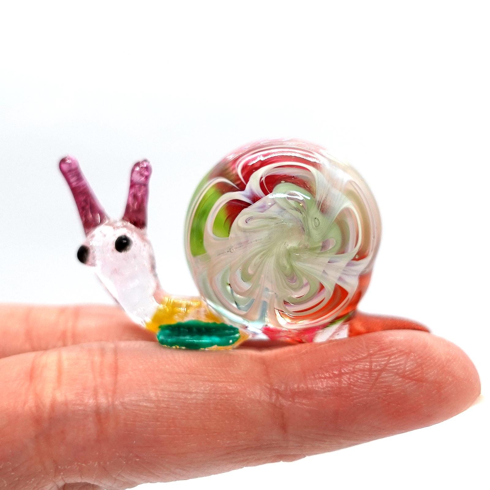 カタツムリのミニチュア手吹きガラスアートフィギュア動物コレクション