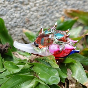 Egel/stekelvarken miniatuur beeldjes dieren handgeschilderde roze groen geblazen glaskunst gouden trim collectible cadeau versieren