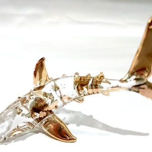 Sansukjai Whale-Shark Tiny Miniature Figurines Sea Animals Hand Blown Glass Art Collectible Gift Decorate (Clear Gold)