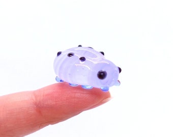 Tiny Micro Ladybug Figurines Hand Blown Glass Art Animals Collectible Small Gift Home Décor
