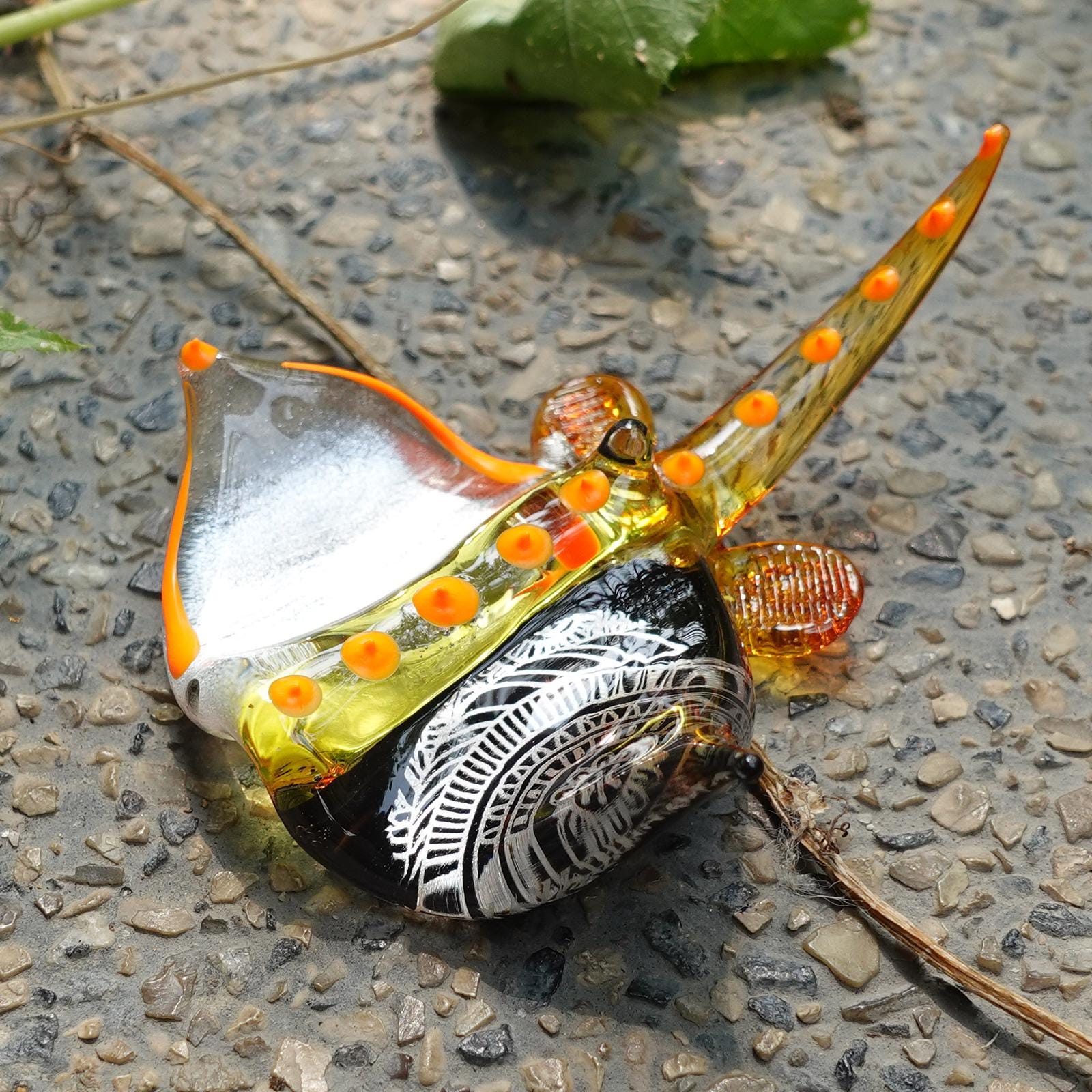 マンタ ミニチュアフィギュア 動物 手描き ブラック シルバー オレンジ