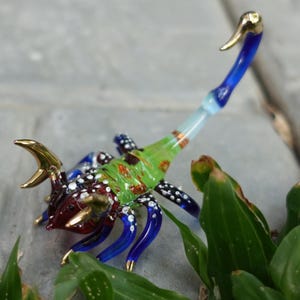 Figurines miniatures scorpion peintes à la main, art en verre soufflé, bordure dorée, animaux, cadeau, décoration pour la maison, bleu marron vert