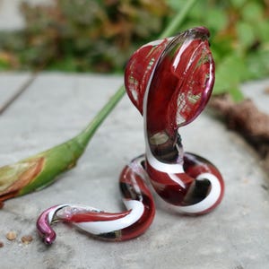 Estatuetas de cobra vermelha e preta, arte em vidro soprado à mão, animais, presente colecionável, decoração para casa