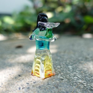 Rare The Girl Holding a Flower Miniature Figurines Hand Blown Glass Art Animals Collectible Gift Home Décor