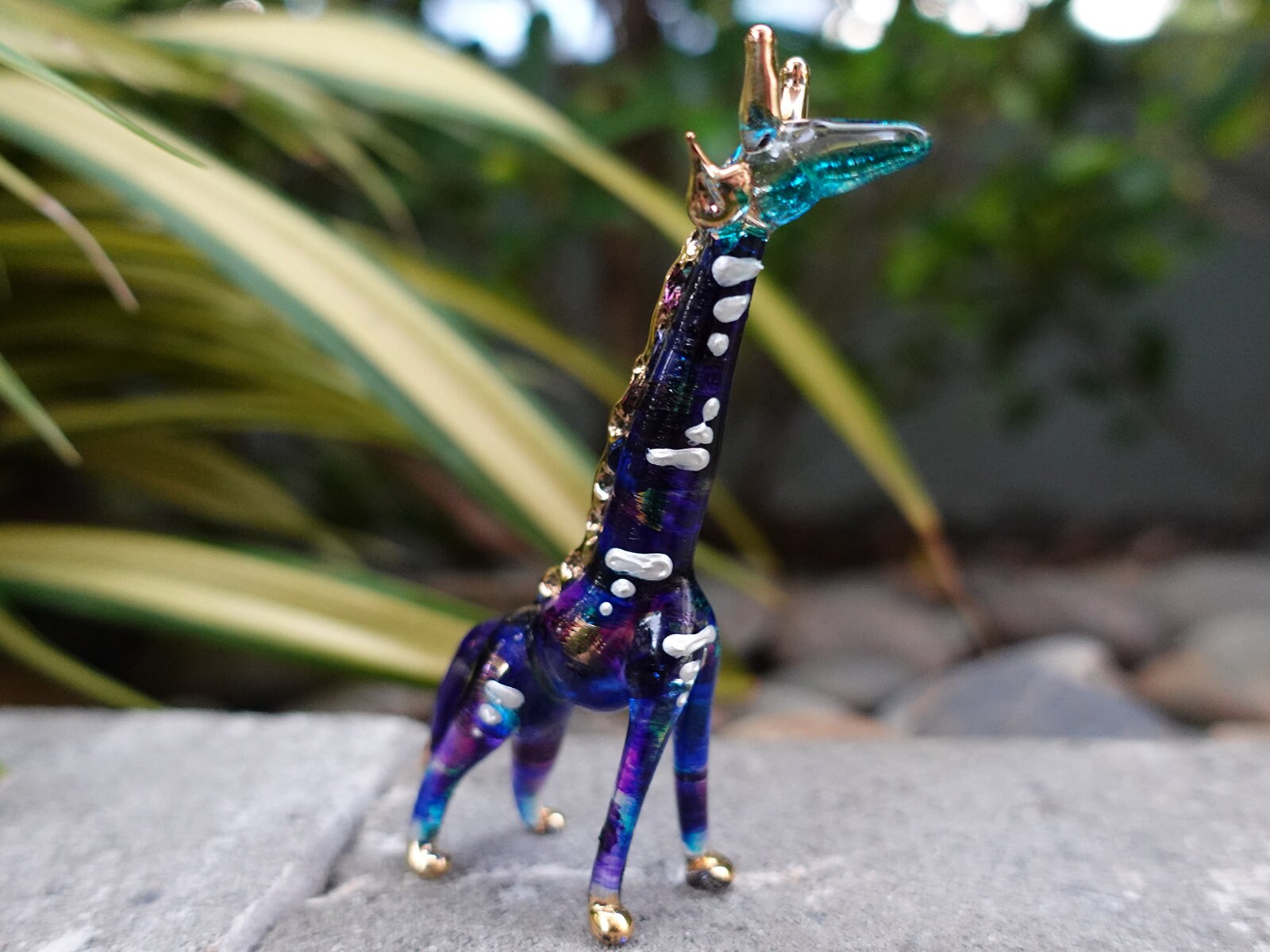 キリン ミニチュア フィギュア 動物 手描き 紫 青 吹きガラス アート