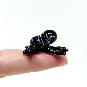 Frog Tiny Figurines Hand Blown Color Glass Art Animals Collectible Gift Home Decor, #1 Black