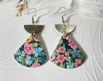 Leather earrings with flower patterns - earrings - leather jewelry - leather - flowers