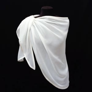 chale etole in ivory muslin crepe