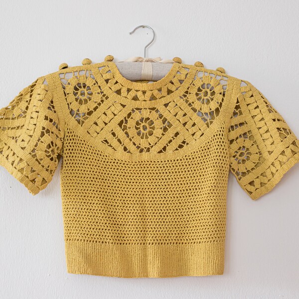 1950s Mustard Crochet Top | Vintage Floral Cropped Top | Yellow Crochet Blouse