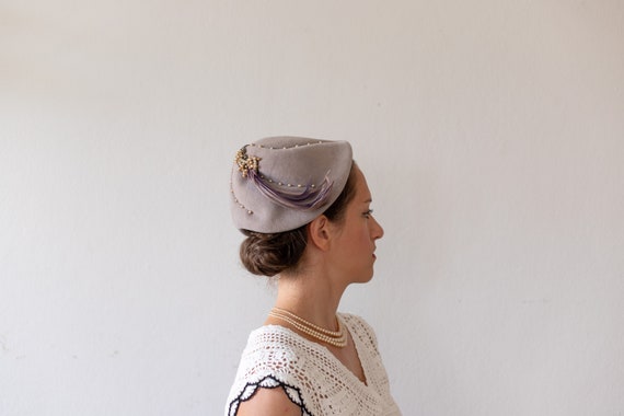 1930s Dust Pink/Lilac Pearls & Feathers Hat | Vint