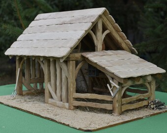 Crèche de charme en Chêne "Belle Normande", fait main avec éclairage