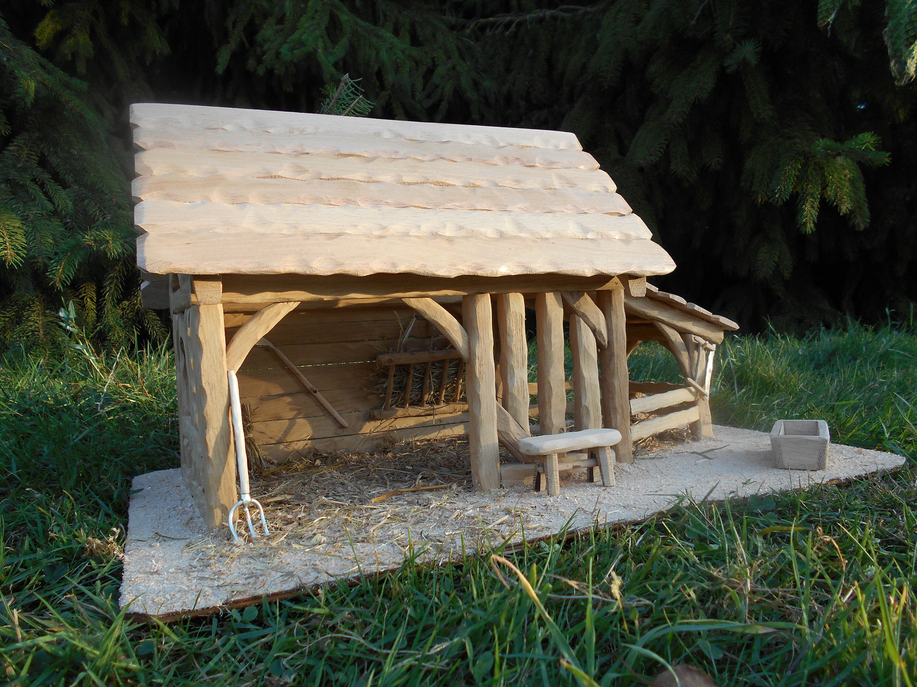 Crèche En Chêne Belle