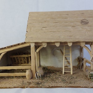 Artisanal Nativity scene RACHEL, natural beech oak roof, handmade, stable for figurines, sheepfold, farmhouse, barn, Christmas gift, Christmas decoration