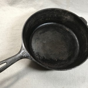 Sold at Auction: 10 1/2 INCH CAST IRON CHICKEN FRYER DEEP PAN