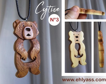 Amulette en bois Totem ours fait-main par Ehlyass (3 versions)