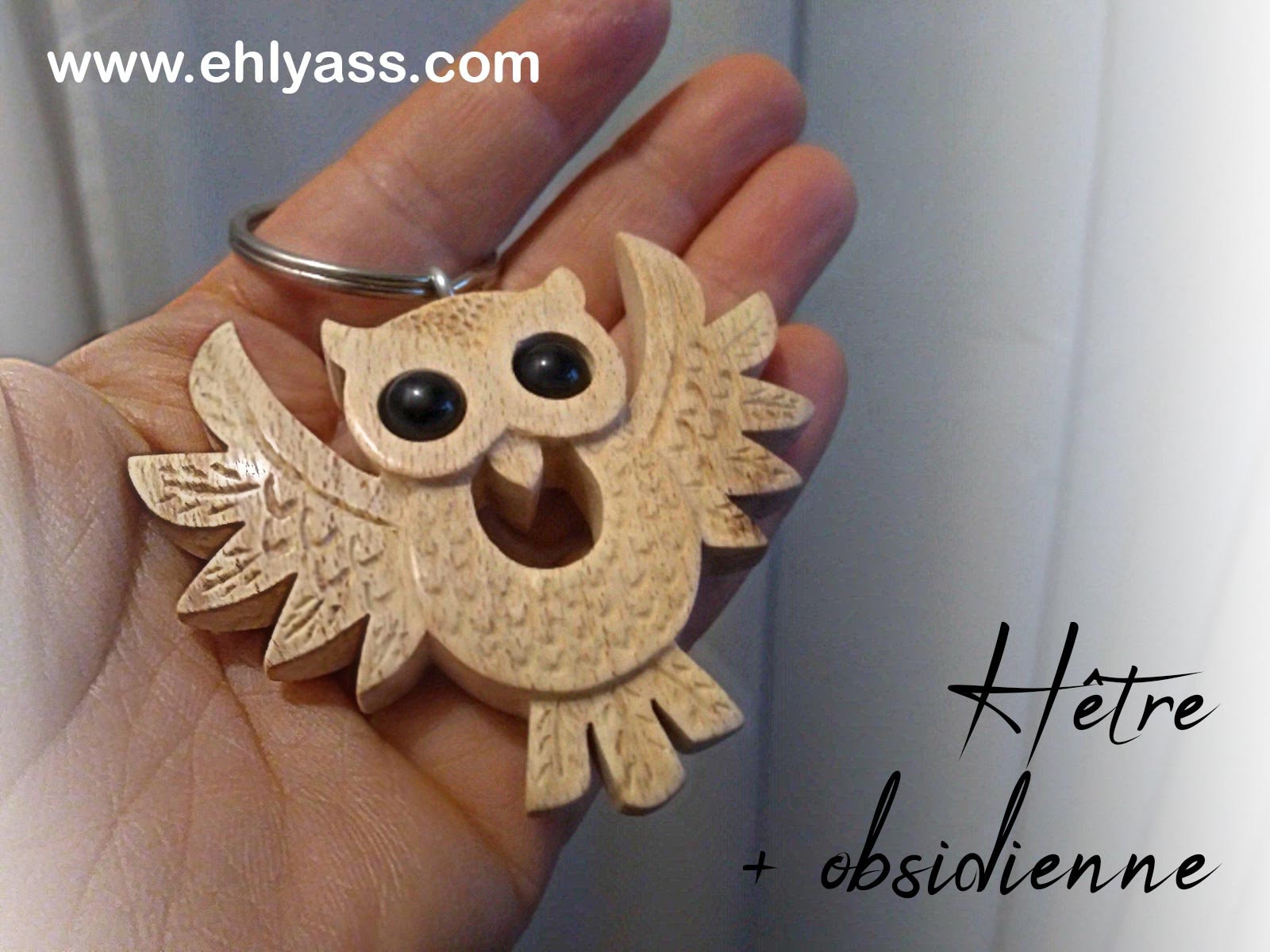 Porte-cl&eacute;s en bois Hibou sculpt&eacute; fait-main par Ehlyass