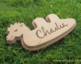 Camel wooden door plate - custom handmade first name by Ehlyass