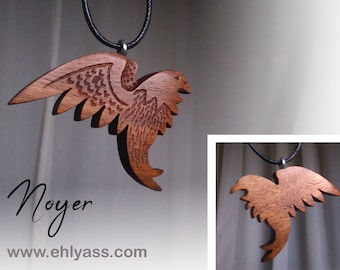 Handgemaakte Falcon / Eagle / Crow Houten Amulet door Ehlyass