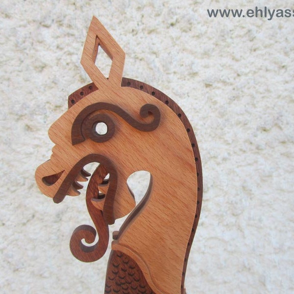 Sculpture en bois Drakkar blanc d'inspiration viking fait-main par Ehlyass