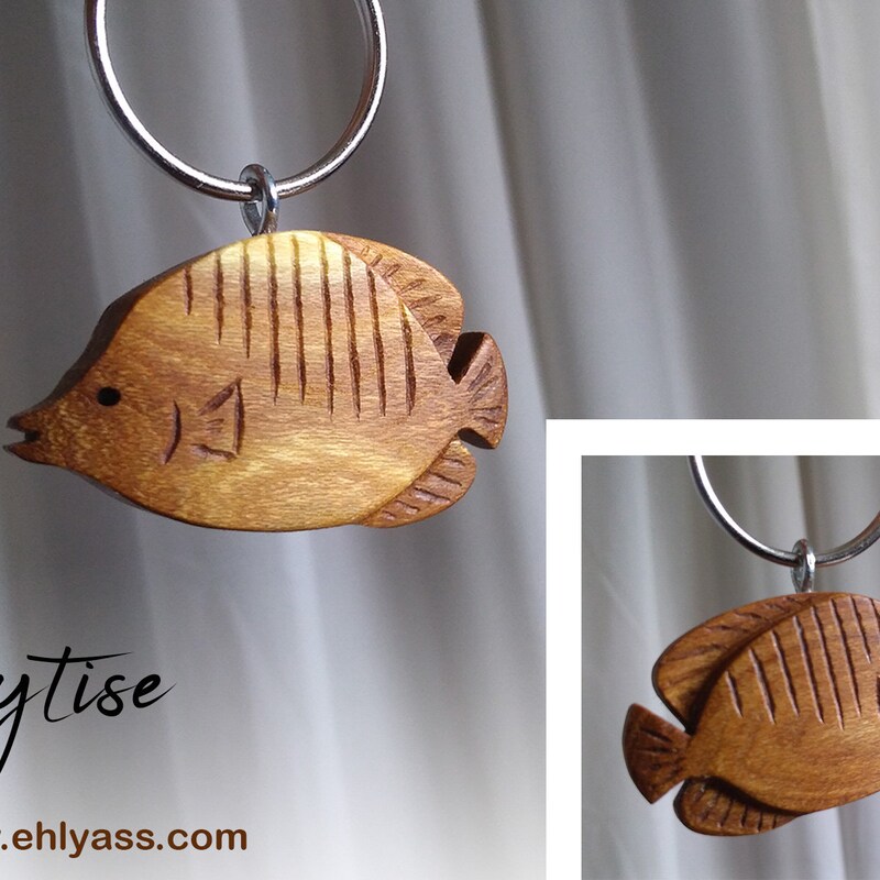 Porte clés poisson bois - Etsy France
