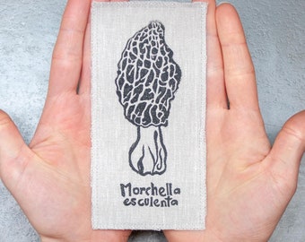 Patch met blokprint Morel-champignon: opgenaaide of opstrijkbare katoenen stof