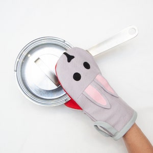 one bunny kitchen glove