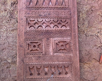 Einzigartige marokkanische Berbertür, traditionelle marokkanische Tür, geschnitzte Holztür, marokkanische Vintage-Tür