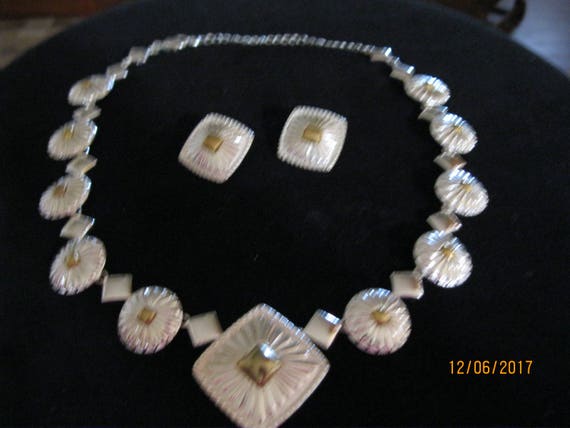 Vintage Signed AVON Necklace and Earring set - image 2