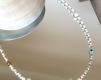 Summer choker necklace in mother-of-pearl beads, boho chic necklace, trendy summer necklace, trendy summer choker, gift for women