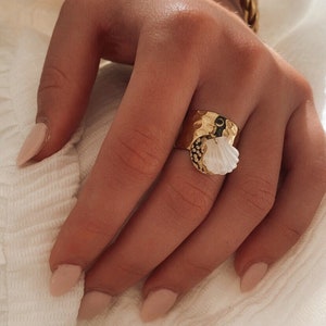 Verstellbarer Muschelring aus goldenem Edelstahl für Damen, verstellbarer Ring, Sommerring für Damen, Geschenk für Damen Bild 1