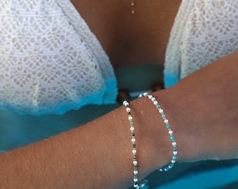 Delicate bracelet made of natural pearls and gold-plated stainless steel, boho chic women's jewelry, trendy summer bracelet, gift for women
