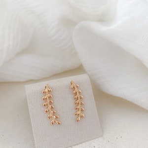 Boucle d'oreilles feuille de laurier en plaqué or pour femme, contour lobe oreille, boucle oreille moderne, boucle oreille minimaliste, image 5