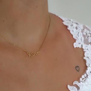Collar de letras chapado en oro para mujer, collar minimalista, collar de novia, regalo para mujer, regalo de boda, regalo del Día de la Madre