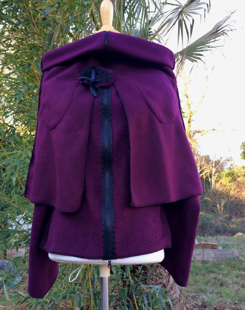 Manteau/ veste zippée poche polaire aubergine Tout à l'envers broche image 3