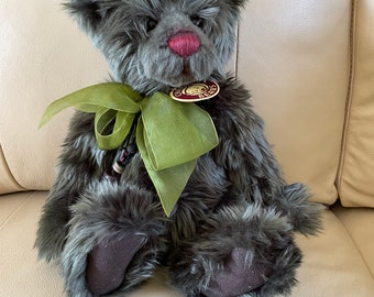 Vintage Charlie Bears Ivy teddybeer ontworpen door Isabelle Lee.