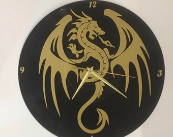 Horloge / pendule murale "dragon" sur vinyle