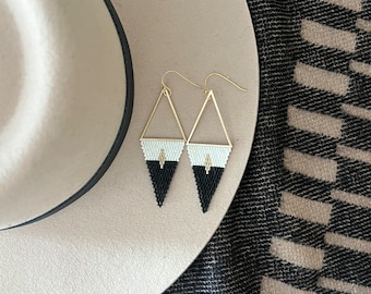 THE OSAGE // beaded earrings | beaded fringe earrings | Native American earrings | tribal earrings | seed bead jewelry