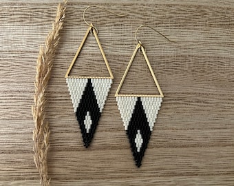 The HIGHRIDGE // beaded earrings / black and white earrings