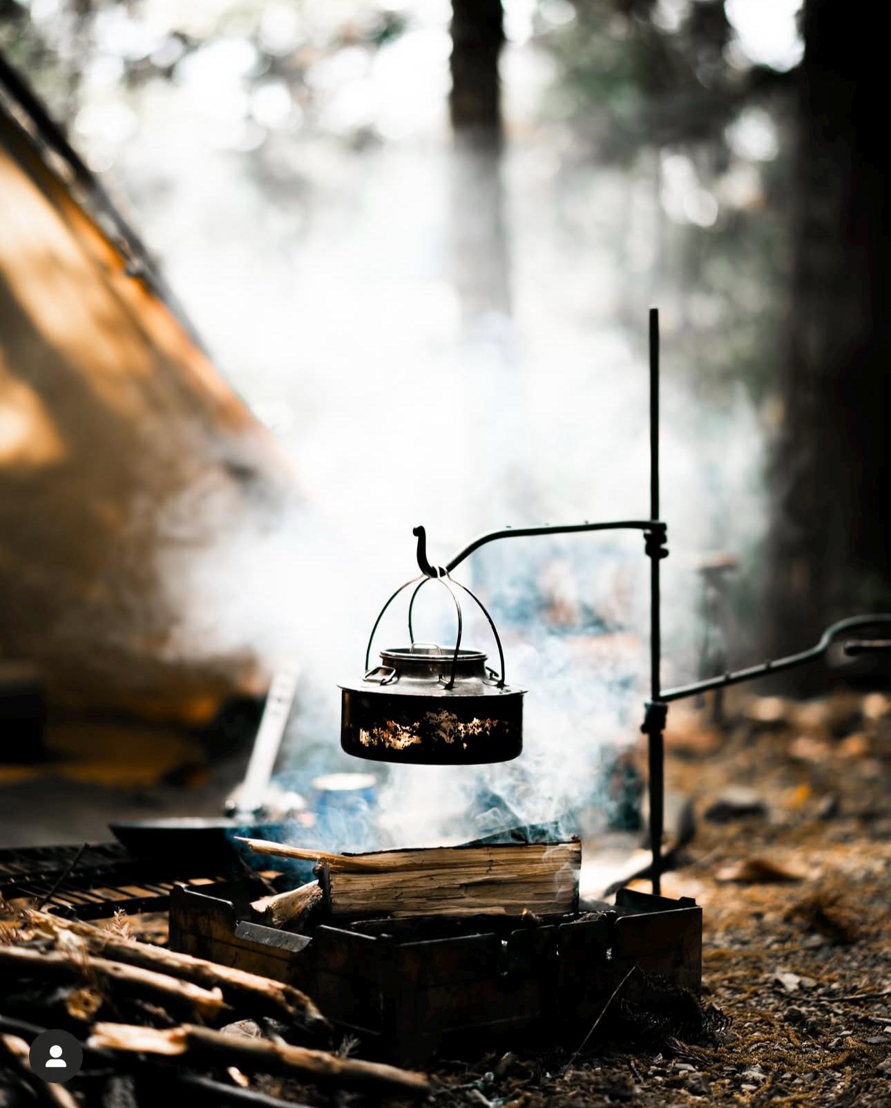 オリジナルパンミニファイヤーアンカー。アウトドア調理器具、ブッシュ
