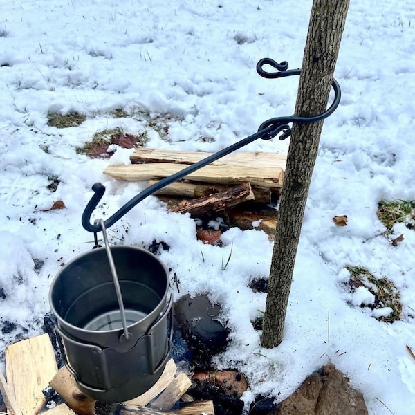 Zakvuuranker. Bushcraft. Camping. Buiten koken. Rugzak. Multi-haak