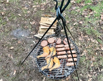 Trépied de camping. Cuisine en plein air. Camper. Grands groupes. Ouvrez le feu. Artisanat de brousse