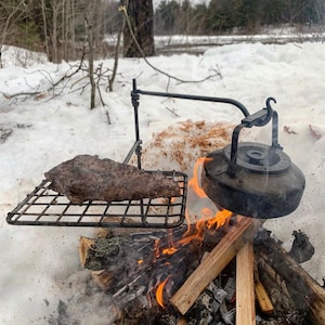 Oryginalna kotwica grillowa Mini Fire. Ramię wahadłowe. Gotowanie na świeżym powietrzu. Bushcraft. Podróżować z plecakiem. Otwarty ogień.