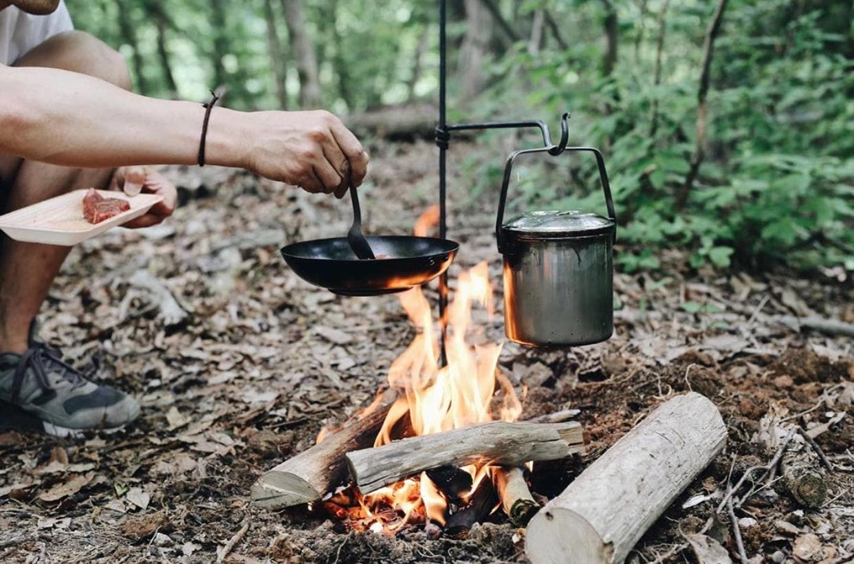 オリジナルパンミニファイヤーアンカー。アウトドア調理器具、ブッシュ
