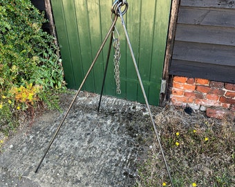 Large Tripod